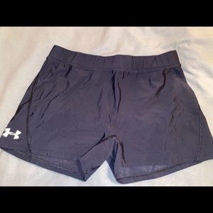Under Armour biker shorts